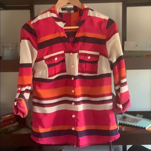Beautiful multi colored blouse in Medium - Picture 3 of 16